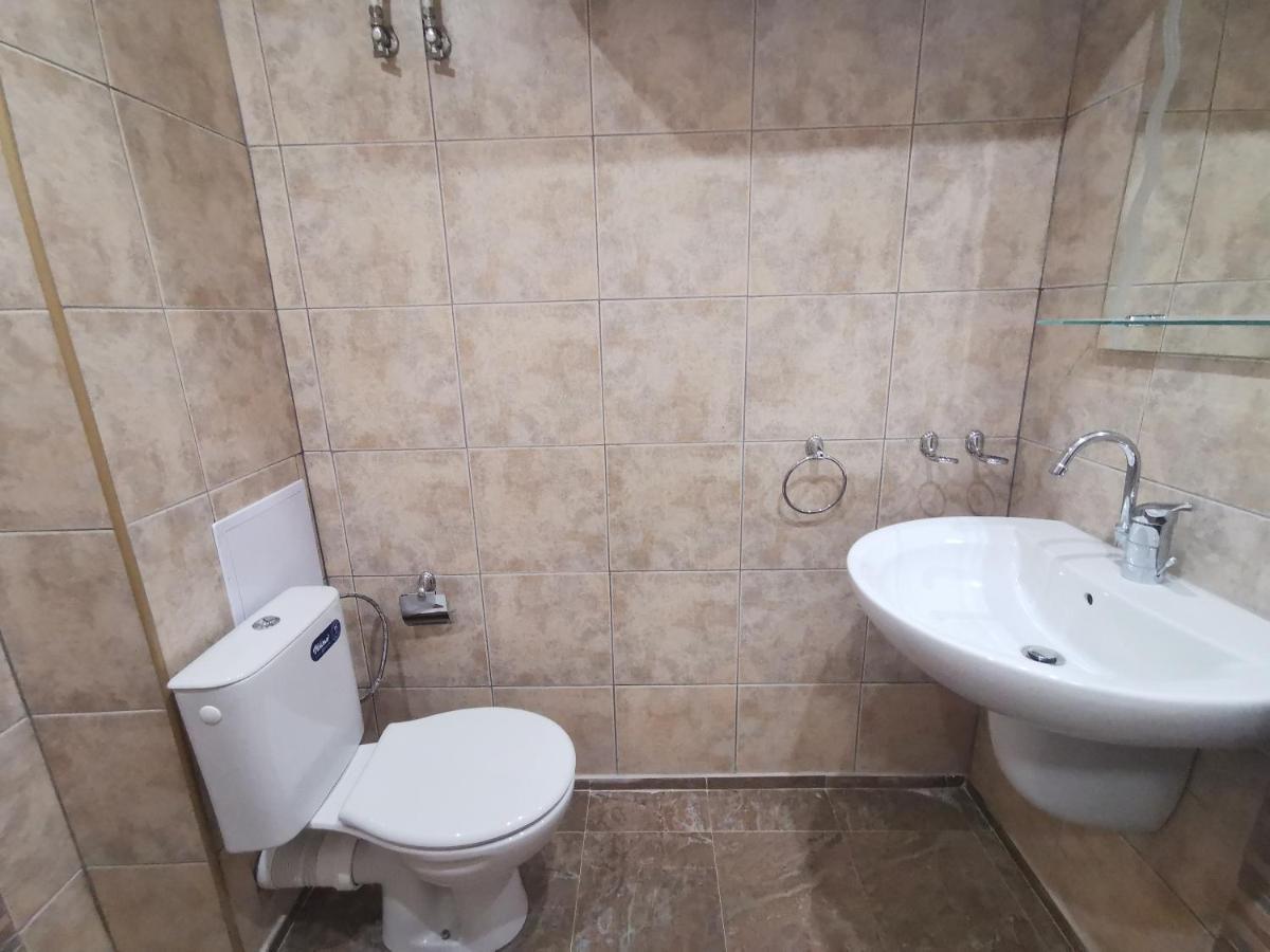 Къмпинг Градина - Апартамент С Две Спални В К-С Черноморска Звезда Apartment Chernomorets Exterior photo